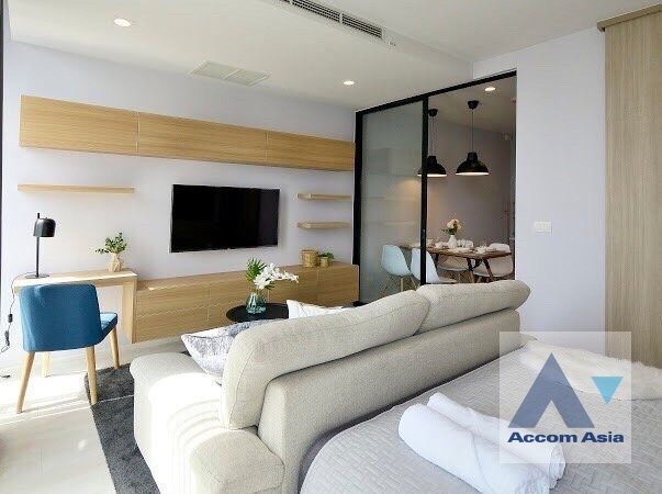 Fully Furnished |  1 Bedroom  Condominium For Rent in Ploenchit, Bangkok  near BTS Ploenchit (AA38931)