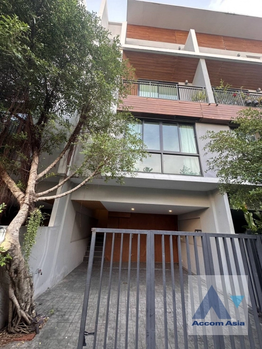 5  3 br House For Rent in Sathorn ,Bangkok   AA38936