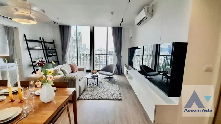  2 Bedrooms  Condominium For Rent in Sukhumvit, Bangkok  near BTS Phrom Phong (AA38940)