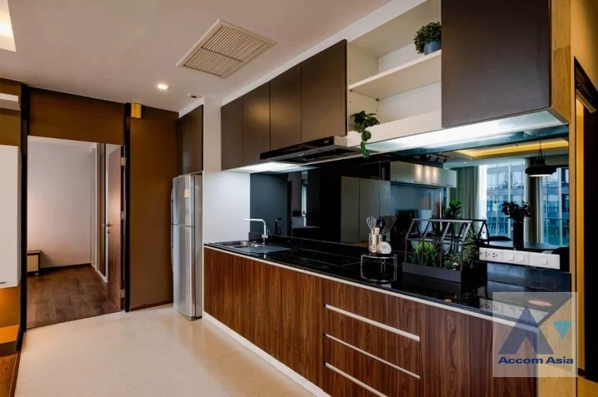  2 Bedrooms  Condominium For Rent in Sukhumvit, Bangkok  near BTS Thong Lo (AA38965)