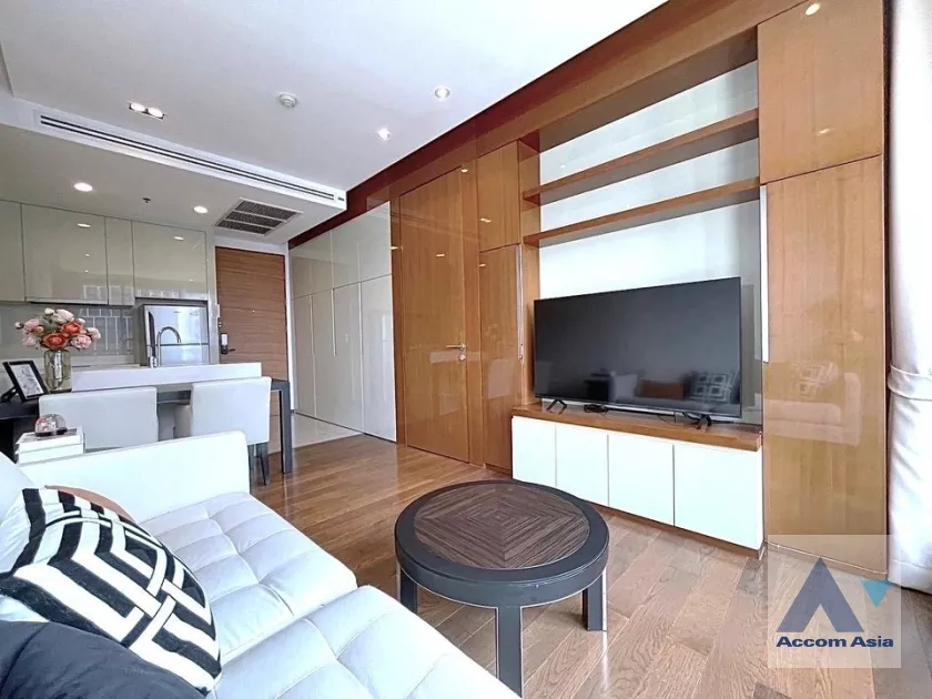  1 Bedroom  Condominium For Rent & Sale in Sukhumvit, Bangkok  near BTS Phrom Phong (AA38975)