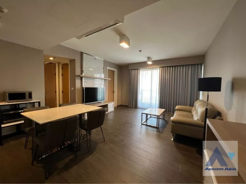  2 Bedrooms  Condominium For Rent in Sukhumvit, Bangkok  near BTS Ekkamai (AA38985)