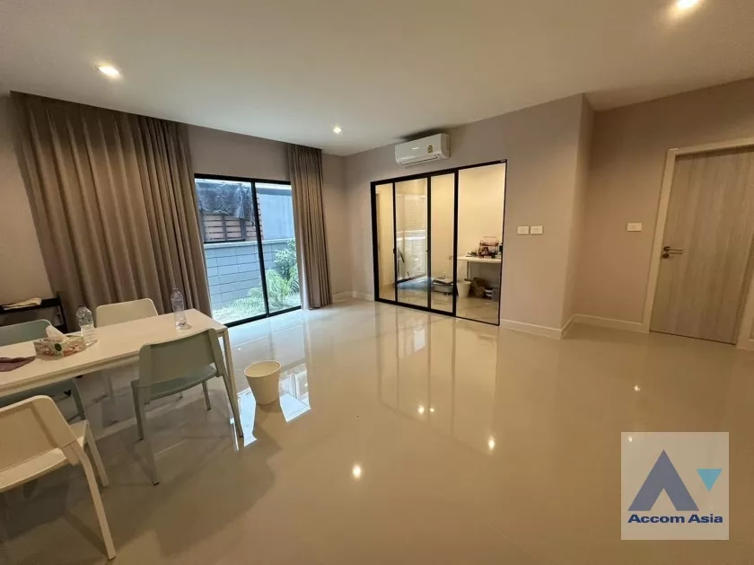 4  3 br Townhouse For Sale in Pattanakarn ,Bangkok ARL Ramkhamhaeng at Nirvana Define Srinakarin Rama9  AA39015