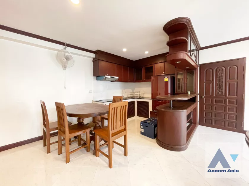 Partly Furnished, Newly renovated | 2 Bedrooms Condominium for Rent in Sukhumvit, Bangkok near BTS Nana at Saranjai mansion