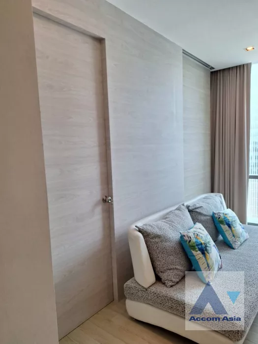  1 Bedroom  Condominium For Rent in Sukhumvit, Bangkok  near BTS Asok (AA39032)