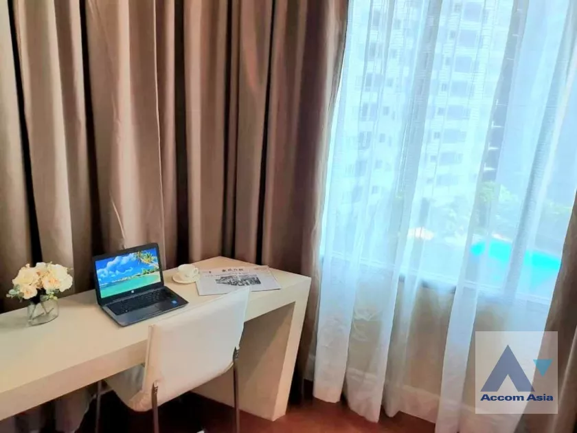  1 Bedroom  Condominium For Rent in Sukhumvit, Bangkok  near BTS Phrom Phong (AA39037)