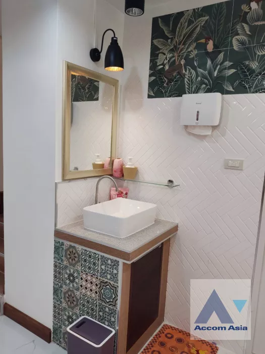 6  2 br Townhouse For Sale in bangna ,Bangkok BTS Udomsuk AA39049