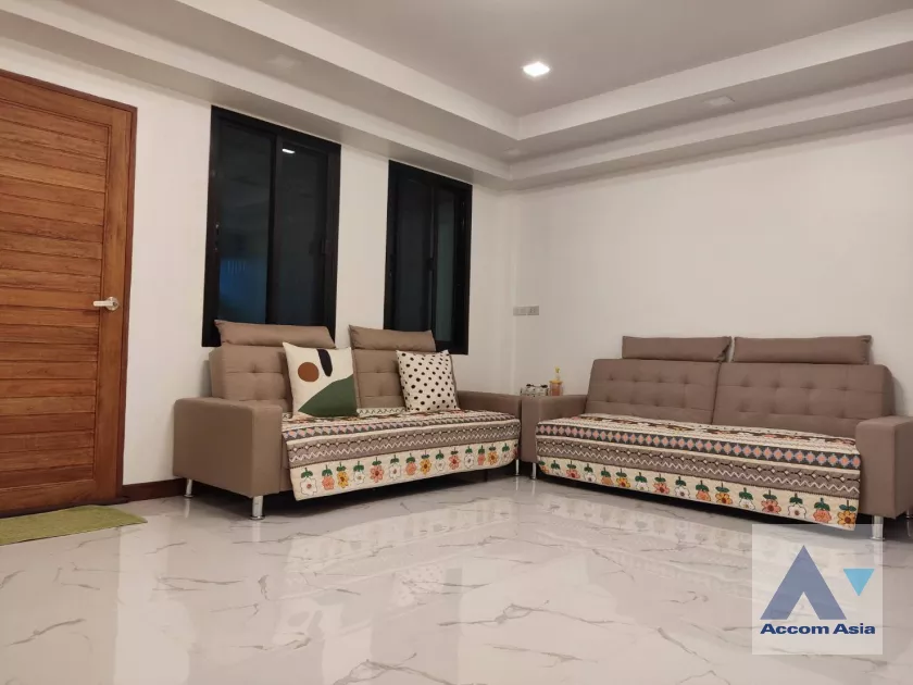 8  2 br Townhouse For Sale in bangna ,Bangkok BTS Udomsuk AA39049