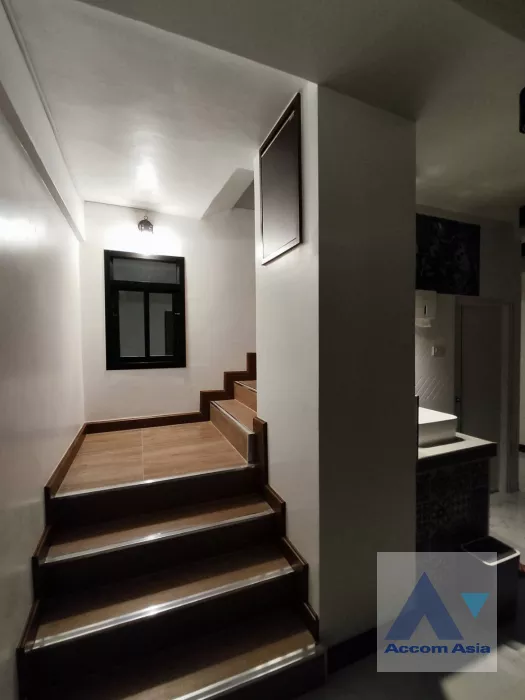 15  2 br Townhouse For Sale in bangna ,Bangkok BTS Udomsuk AA39049