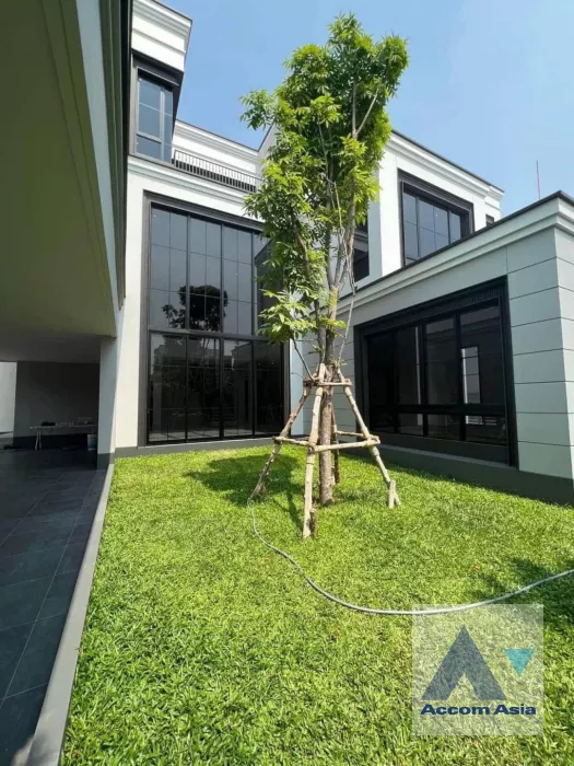  1  4 br House For Sale in Pattanakarn ,Bangkok ARL Ban Thap Chang at Malton Gates - Krungthep Kreetha AA39052