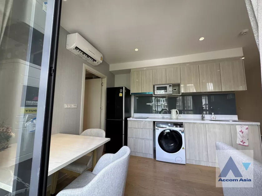  1 Bedroom  Condominium For Rent in Sukhumvit, Bangkok  near BTS Thong Lo (AA39053)