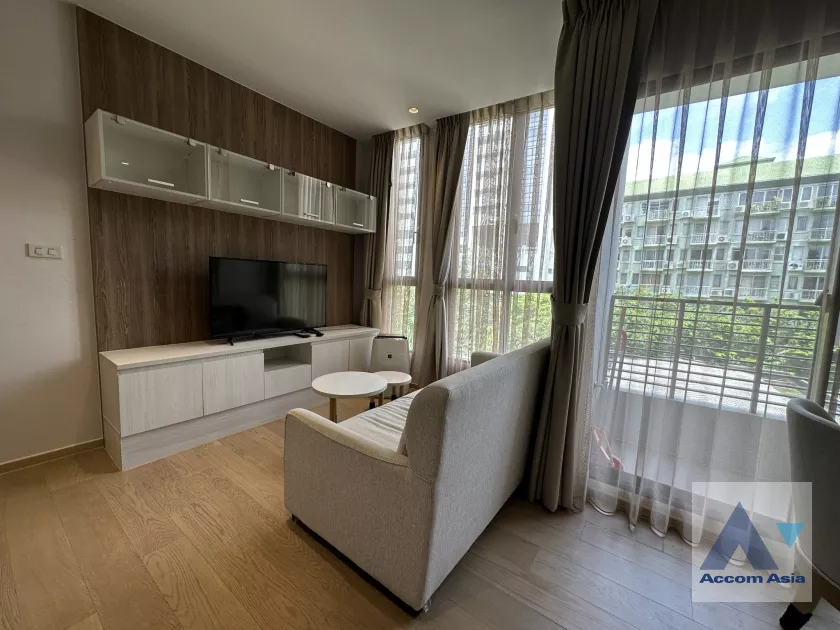  1 Bedroom  Condominium For Rent in Sukhumvit, Bangkok  near BTS Thong Lo (AA39053)