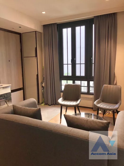  1 Bedroom  Condominium For Rent in Sukhumvit, Bangkok  near BTS Ekkamai (AA39071)