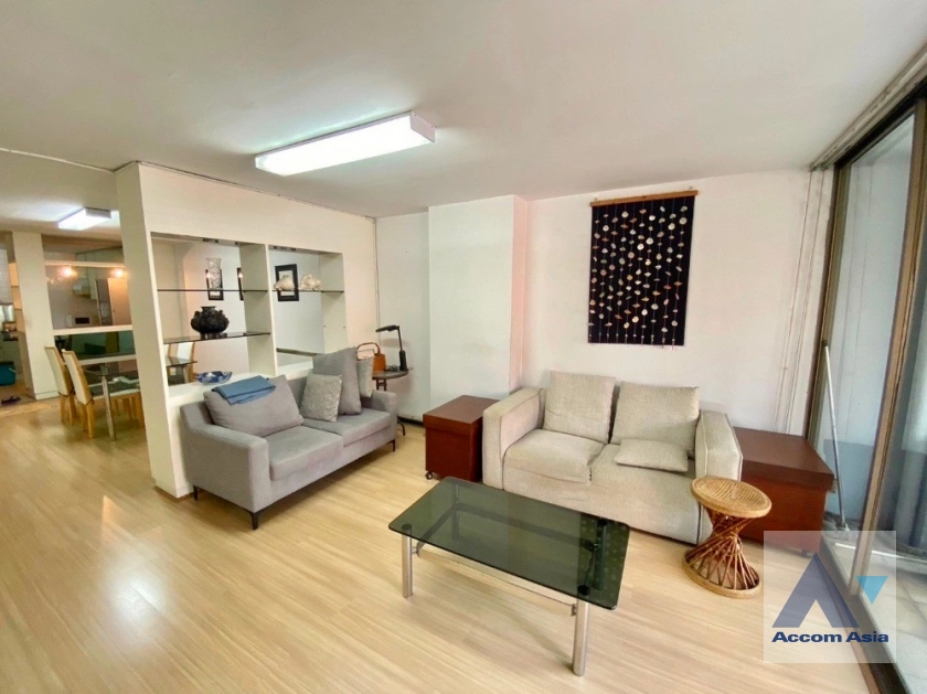  2 Bedrooms  Condominium For Sale in Sukhumvit, Bangkok  near BTS Phrom Phong (AA39138)