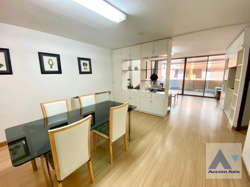  2 Bedrooms  Condominium For Sale in Sukhumvit, Bangkok  near BTS Phrom Phong (AA39138)