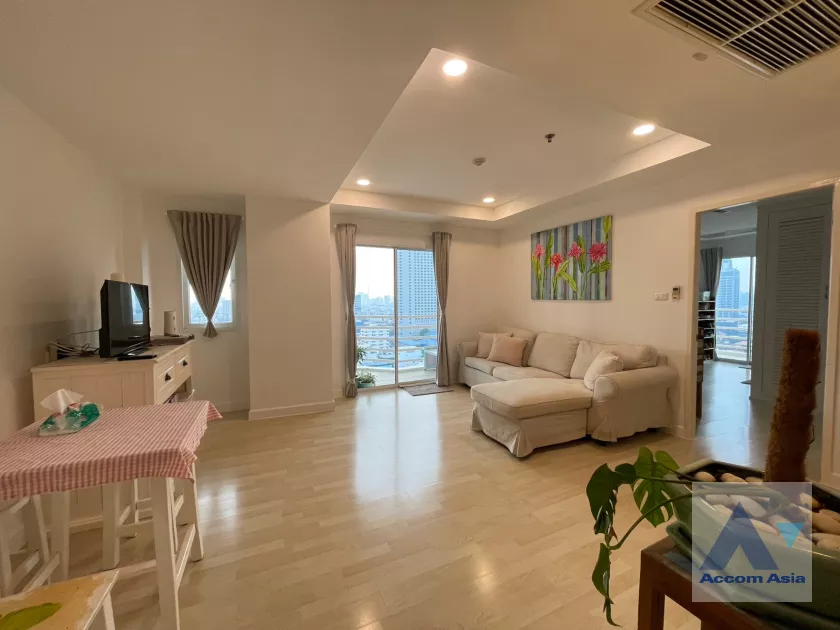  1  2 br Condominium For Sale in Ratchadapisek ,Bangkok MRT Huai Khwang at The City Living Ratchada AA39142