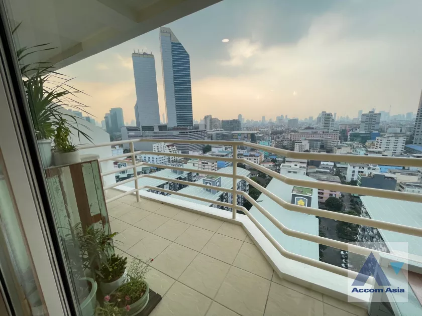 5  2 br Condominium For Sale in Ratchadapisek ,Bangkok MRT Huai Khwang at The City Living Ratchada AA39142