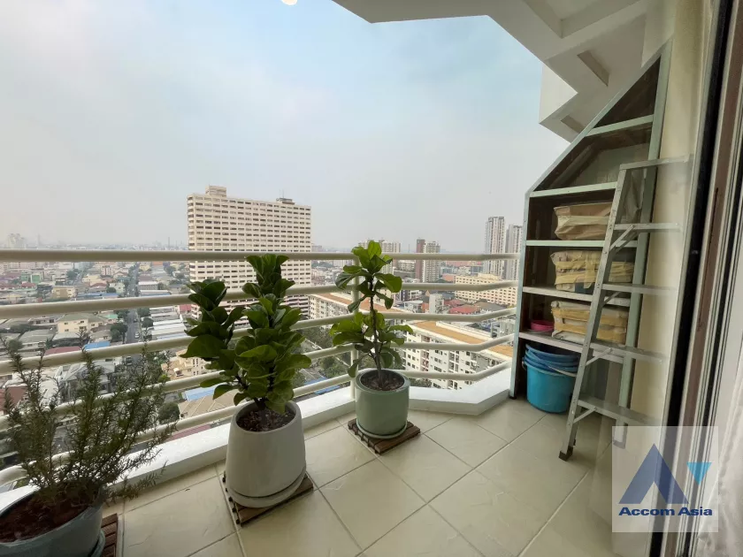 16  2 br Condominium For Sale in Ratchadapisek ,Bangkok MRT Huai Khwang at The City Living Ratchada AA39142