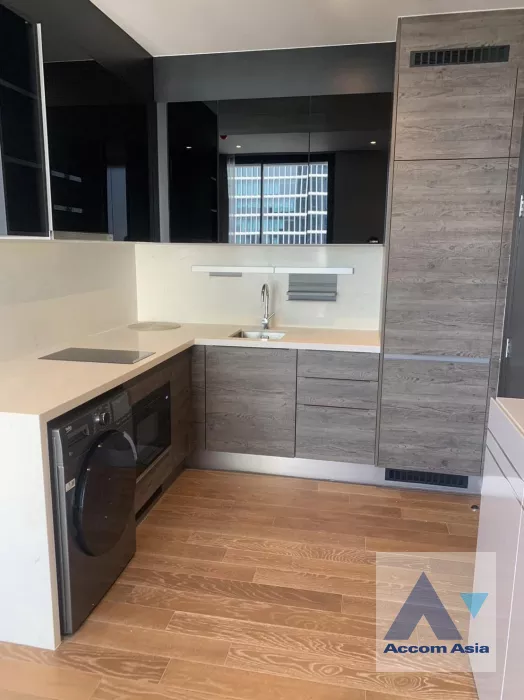 Fully Furnished |  1 Bedroom  Condominium For Rent in Ploenchit, Bangkok  near BTS Ploenchit (AA39148)