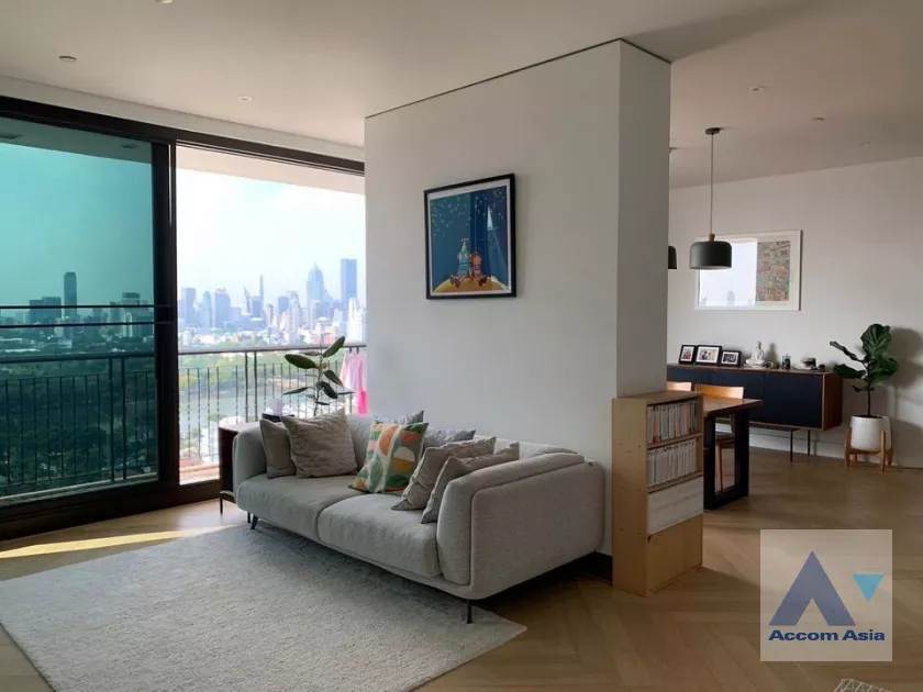  3 Bedrooms  Condominium For Rent in Sukhumvit, Bangkok  near BTS Phrom Phong (AA39165)