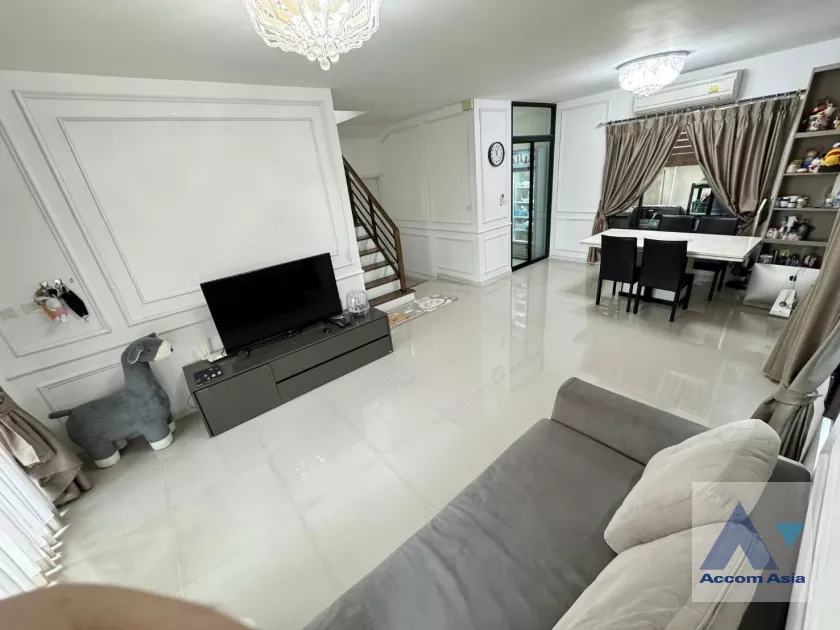 10  3 br House For Sale in Pattanakarn ,Bangkok  at Pruksa Ville 73 Patthanakan AA39184