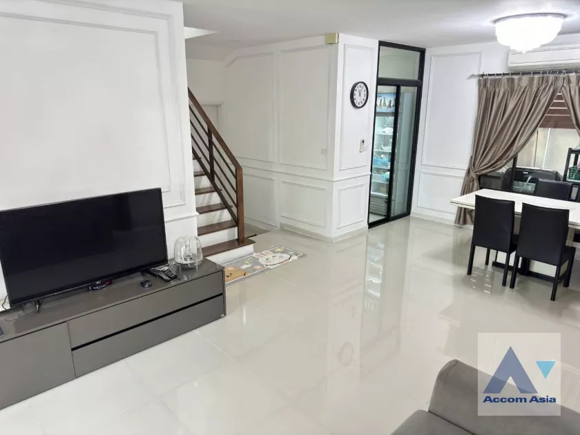 24  3 br House For Sale in Pattanakarn ,Bangkok  at Pruksa Ville 73 Patthanakan AA39184