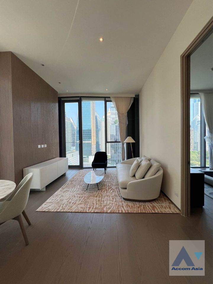 Fully Furnished |  1 Bedroom  Condominium For Rent in Ploenchit, Bangkok  near BTS Chitlom (AA39191)