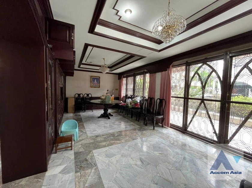  1  5 br House For Sale in charoenkrung ,Bangkok  AA39210