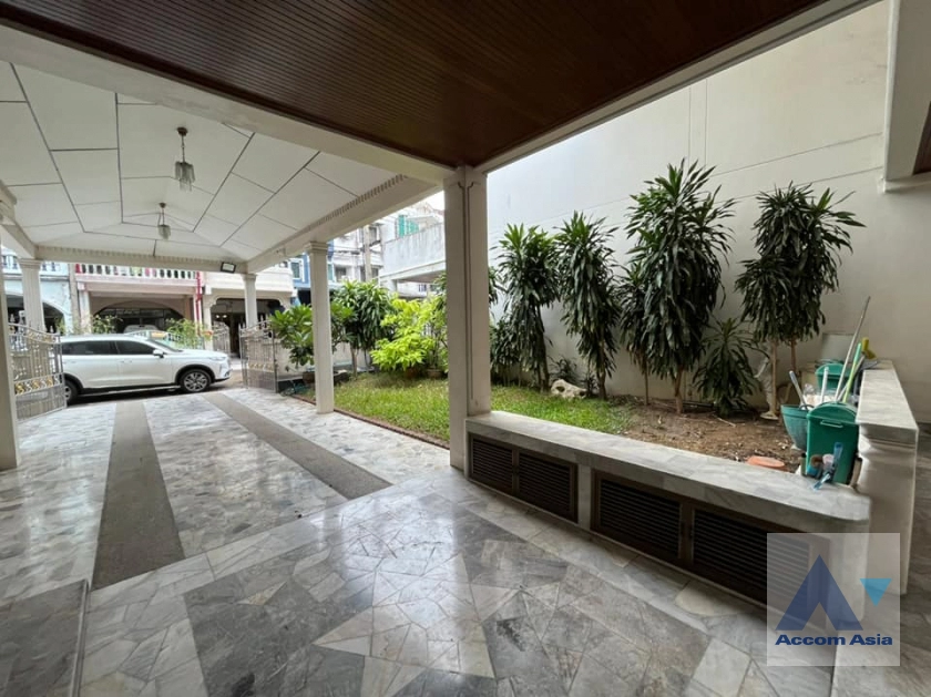 6  5 br House For Sale in charoenkrung ,Bangkok  AA39210