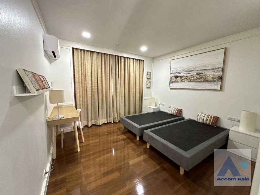 6  2 br Condominium For Rent in Ploenchit ,Bangkok BTS Ploenchit - MRT Lumphini at Polo Park AA39228