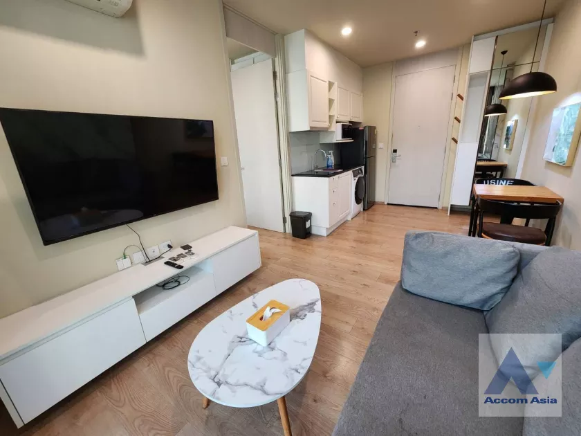  1 Bedroom  Condominium For Rent in Sukhumvit, Bangkok  near BTS Asok - MRT Sukhumvit (AA39249)