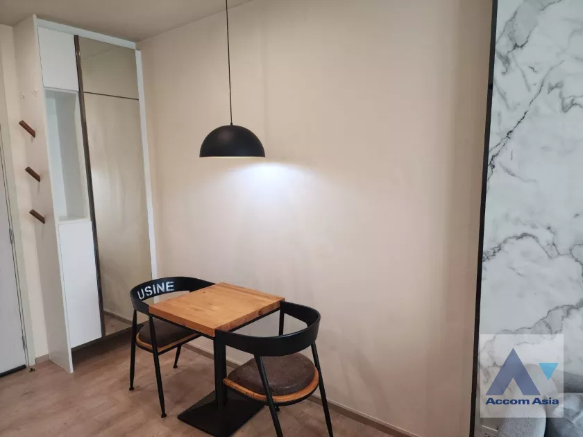  1 Bedroom  Condominium For Rent in Sukhumvit, Bangkok  near BTS Asok - MRT Sukhumvit (AA39249)