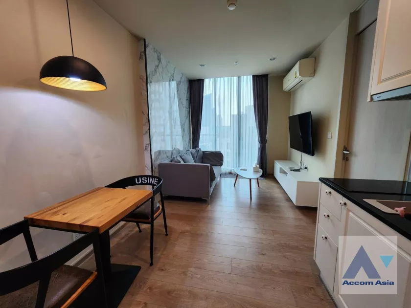  1 Bedroom  Condominium For Rent in Sukhumvit, Bangkok  near BTS Asok - MRT Sukhumvit (AA39249)