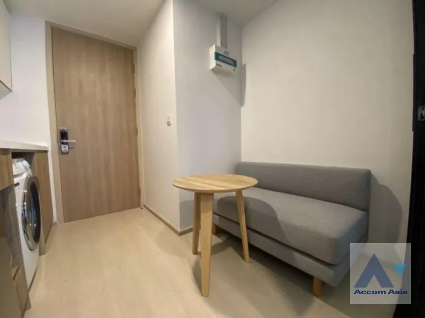 Fully Furnished |  1 Bedroom  Condominium For Rent in Sukhumvit, Bangkok  near BTS Ekkamai (AA39295)