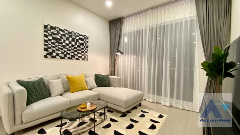  2 Bedrooms  Condominium For Rent in Silom, Bangkok  near MRT Sam Yan (AA39306)