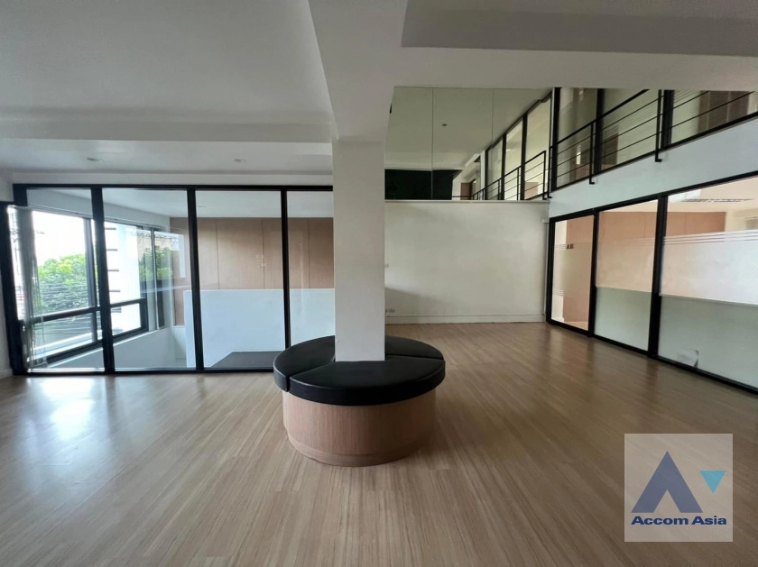 10  Shophouse For Rent in phaholyothin ,Bangkok  AA39314