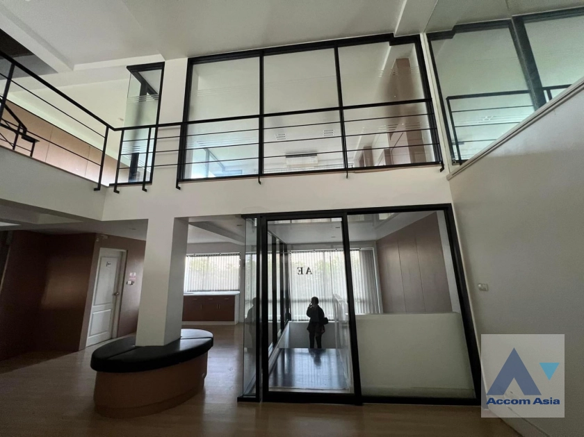 20  Shophouse For Rent in phaholyothin ,Bangkok  AA39314