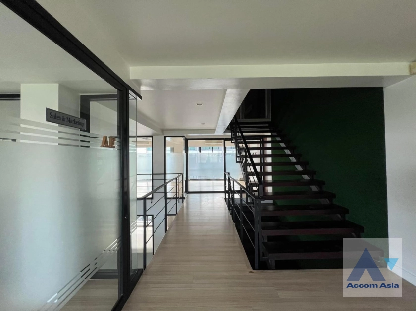 31  Shophouse For Rent in phaholyothin ,Bangkok  AA39314