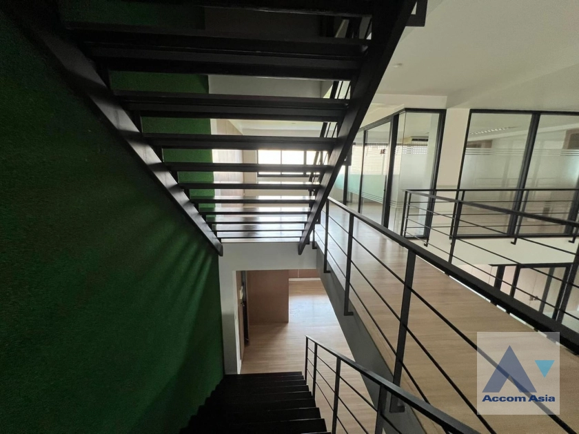 26  Shophouse For Rent in phaholyothin ,Bangkok  AA39314