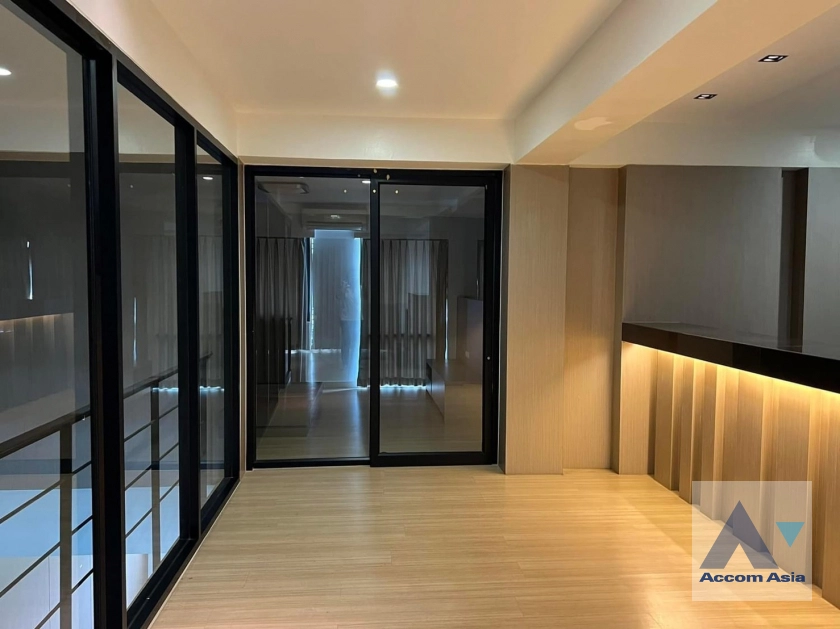 39  Shophouse For Rent in phaholyothin ,Bangkok  AA39314