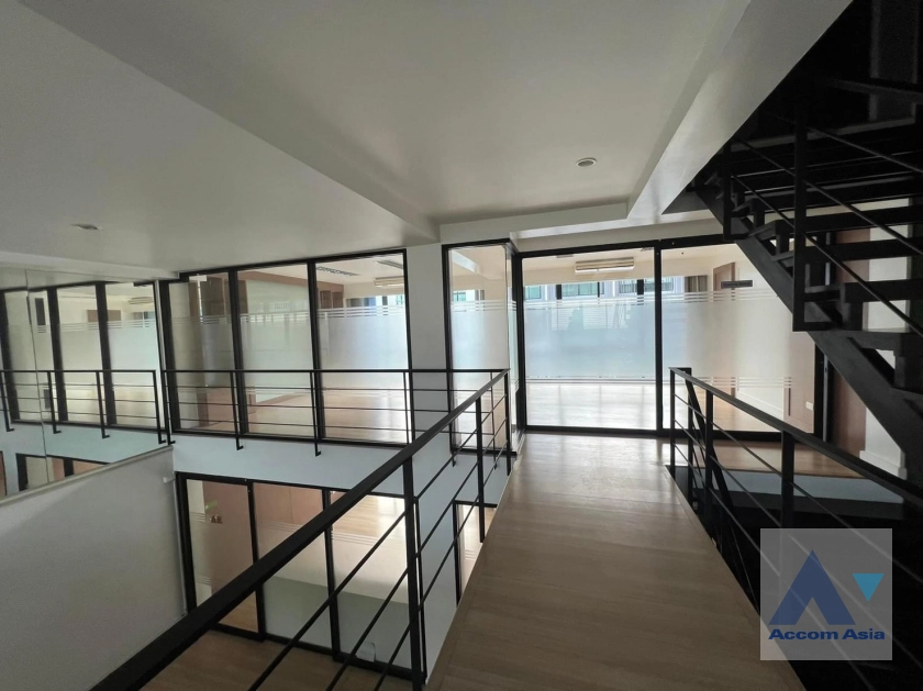 34  Shophouse For Rent in phaholyothin ,Bangkok  AA39314