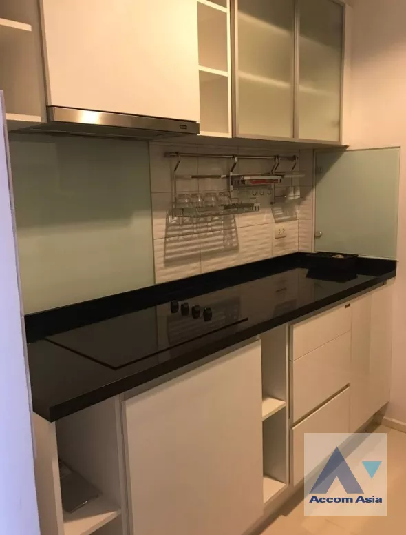  2 Bedrooms  Condominium For Rent in Sukhumvit, Bangkok  near BTS Phrom Phong (AA39336)