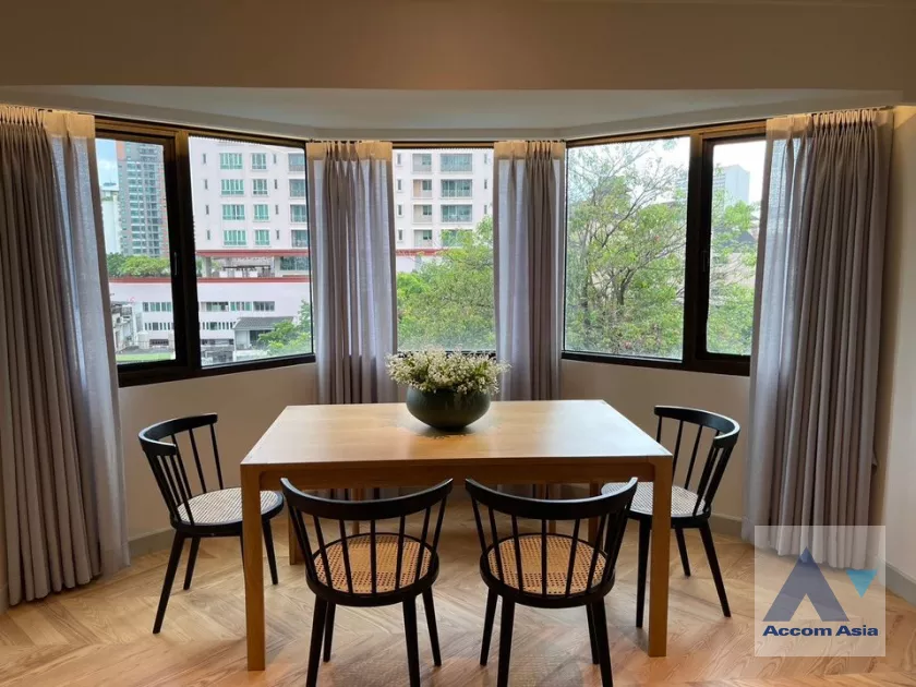  2 Bedrooms  Condominium For Rent in Sukhumvit, Bangkok  near BTS Phrom Phong (AA39337)