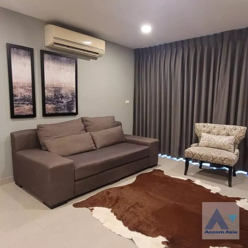  2 Bedrooms  Condominium For Rent in Sukhumvit, Bangkok  near BTS Phrom Phong (AA39378)