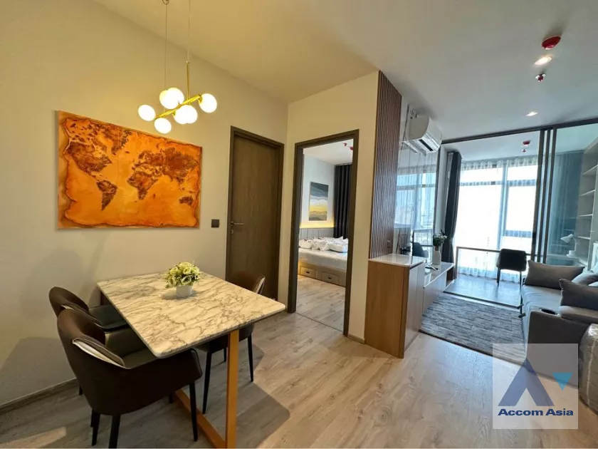  1 Bedroom  Condominium For Rent in Sukhumvit, Bangkok  near BTS Ekkamai (AA39390)