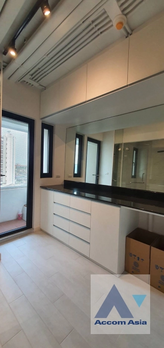  1  2 br Condominium For Sale in Ratchadapisek ,Bangkok  at Sun Palace AA39412