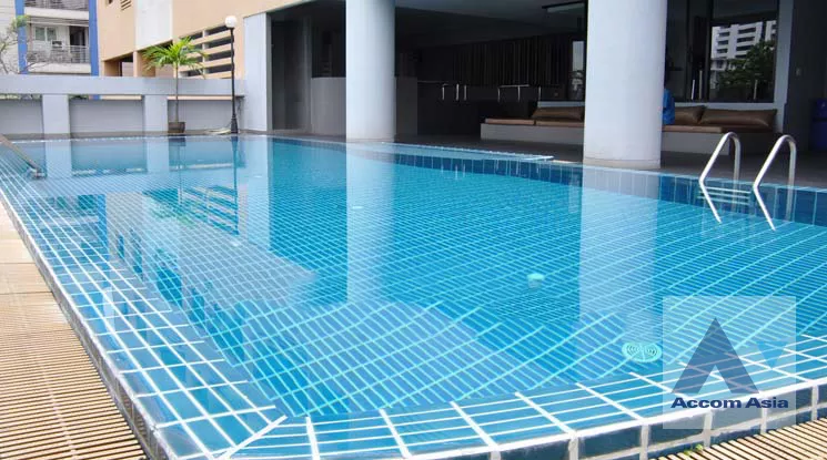  3 Bedrooms  Condominium For Rent in Sukhumvit, Bangkok  near BTS Thong Lo (AA39422)