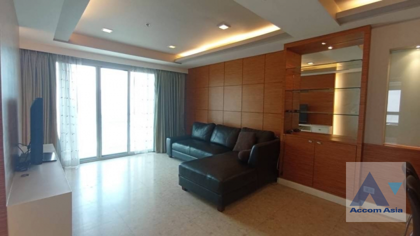  2 Bedrooms  Condominium For Rent & Sale in Sukhumvit, Bangkok  near BTS Ekkamai (AA39443)