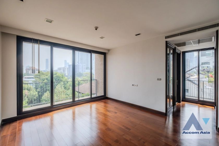 Pet friendly |  4 Bedrooms  Apartment For Rent in Sukhumvit, Bangkok  near BTS Phrom Phong (AA39469)