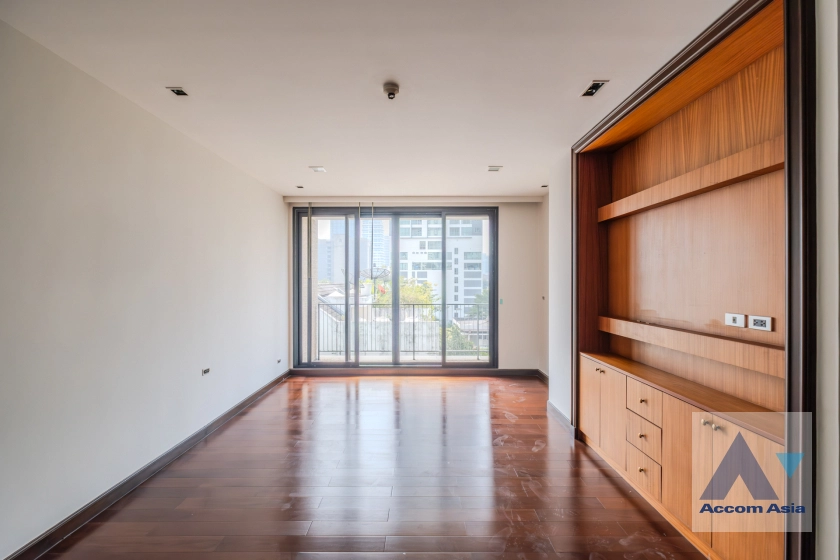 Pet friendly |  4 Bedrooms  Apartment For Rent in Sukhumvit, Bangkok  near BTS Phrom Phong (AA39469)